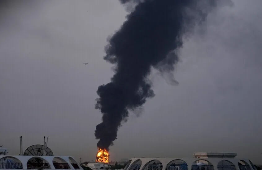 أول إدانة مصرية للهجمات على إيران.. ورسائل حادة بعد استهداف الرياض بصاروخ باليستي